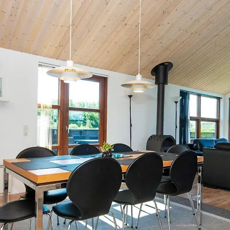 Four-bedroom Holiday In 6 Hemmet