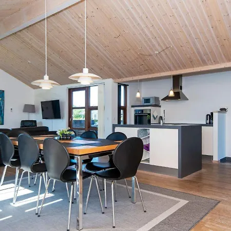 펜션 Four-bedroom Holiday In 6 *
