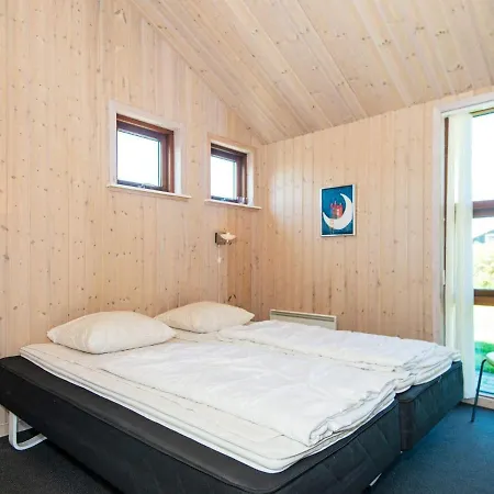 펜션 Four-bedroom Holiday In 6 *