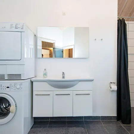 Four-bedroom Holiday In 6 펜션 *