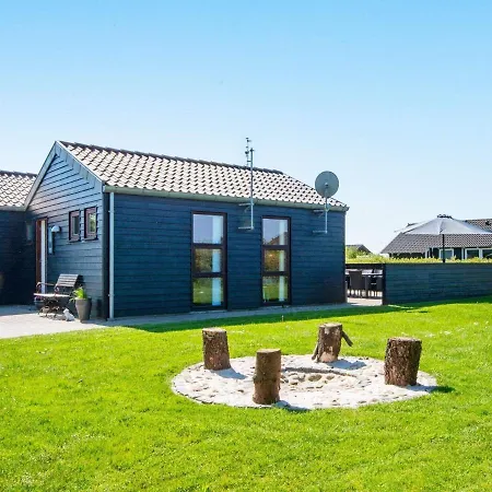 Four-bedroom Holiday In 6